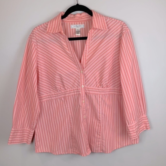 G.H. Bass & Co. Stretch Deep V Button Up Stripe Shirt - Picture 3 of 7